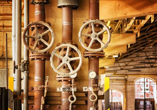 Photo de machines dans une usine